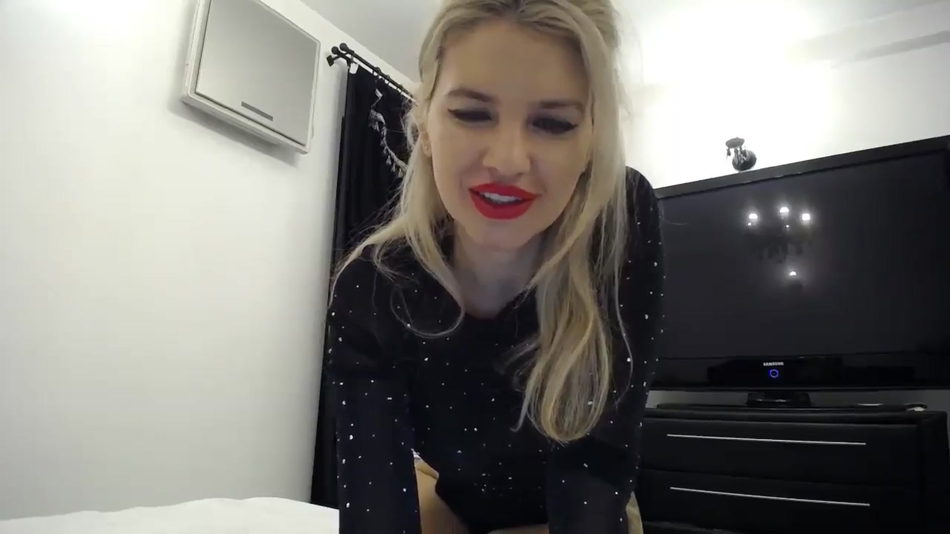 Gallery image thumbnail from Klarita's myfreecams stream on, 03/14/2026, 21:20 image 11 of 20