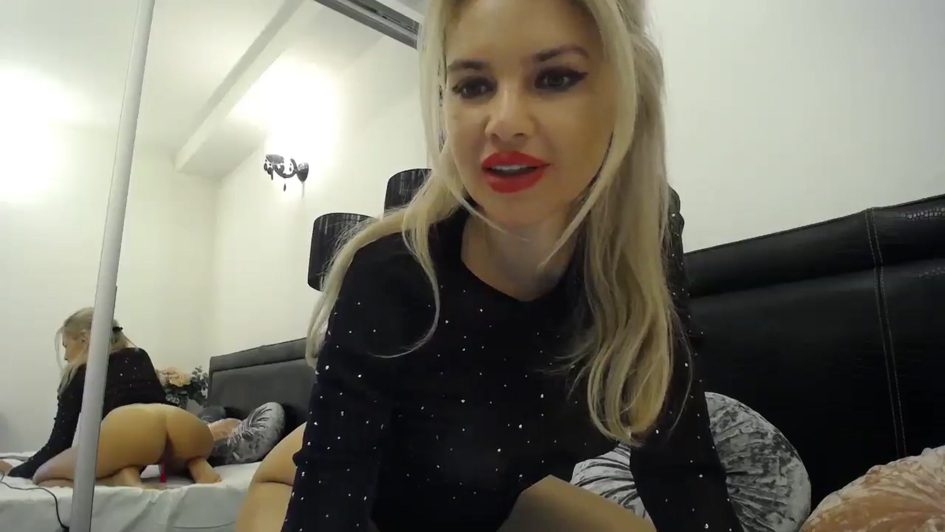 Gallery image thumbnail from Klarita's myfreecams stream on, 03/14/2026, 22:33 image 13 of 20