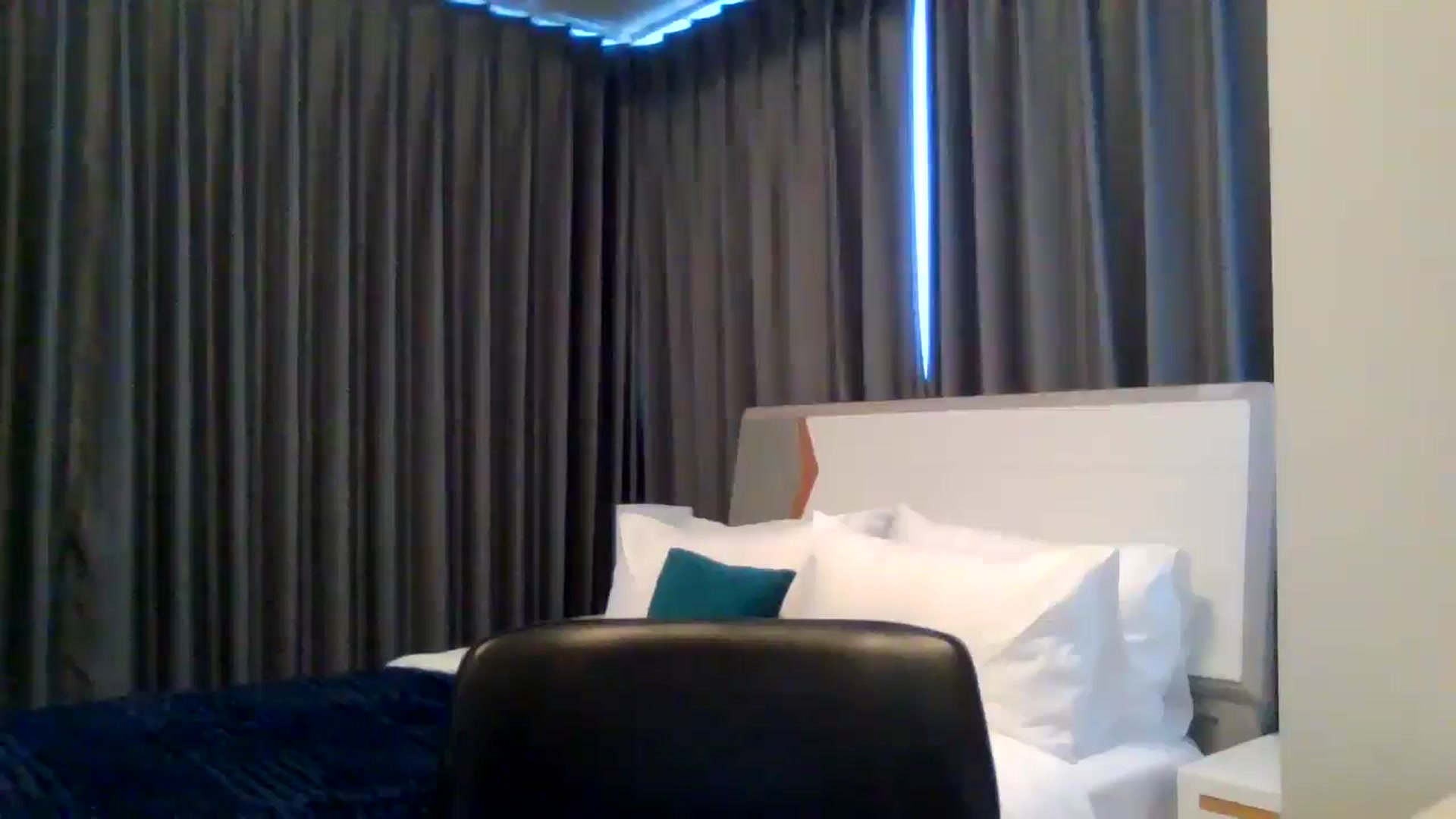 Gallery image thumbnail from Klarita's myfreecams stream on, 04/08/2026, 03:19 image 19 of 20