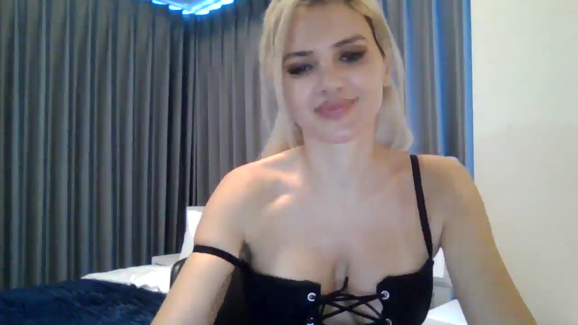Gallery image thumbnail from Klarita's myfreecams stream on, 04/08/2026, 04:48 image 17 of 20