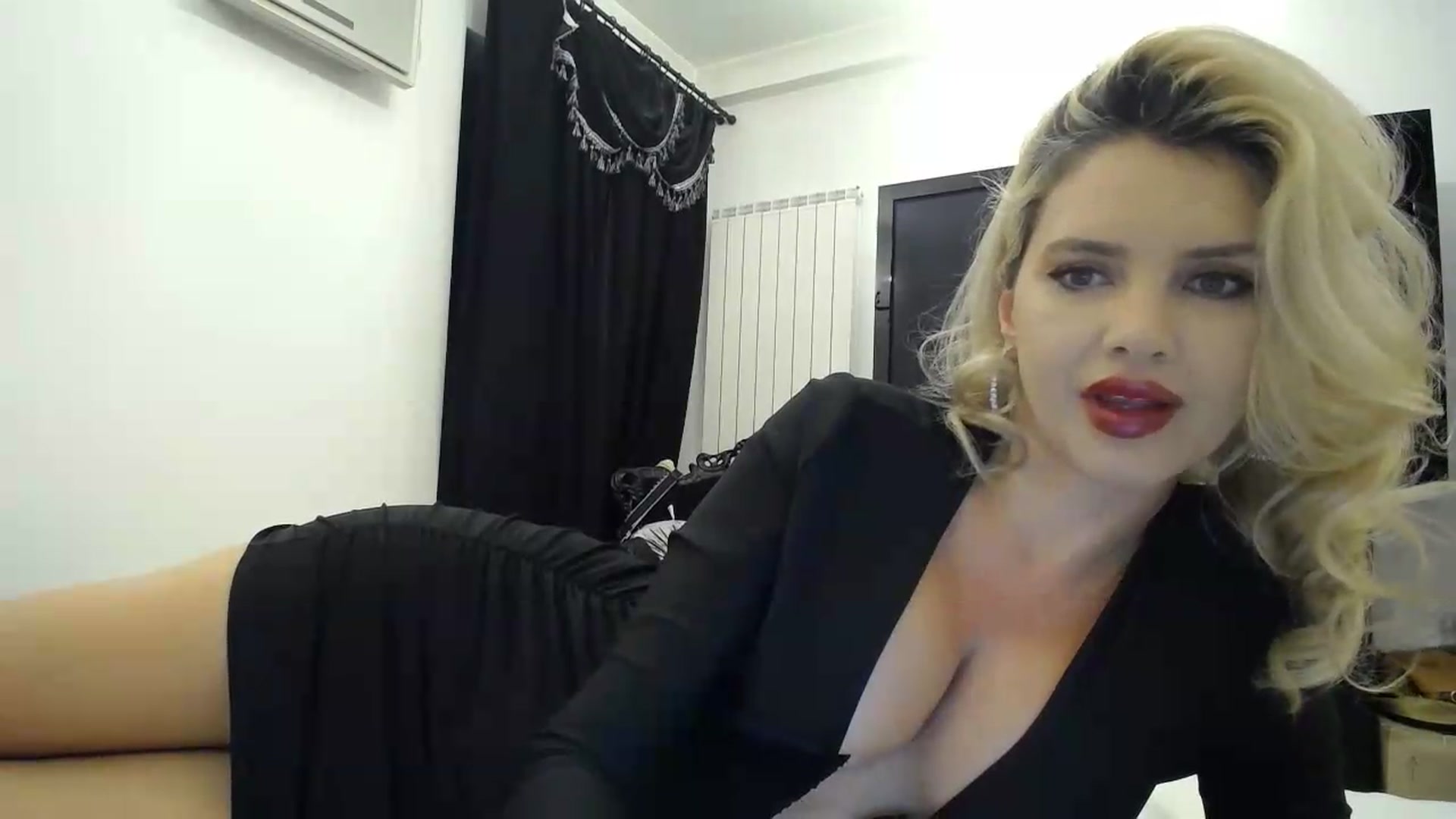 Gallery image thumbnail from Klarita's myfreecams stream on, 05/15/2026, 21:12 image 3 of 20