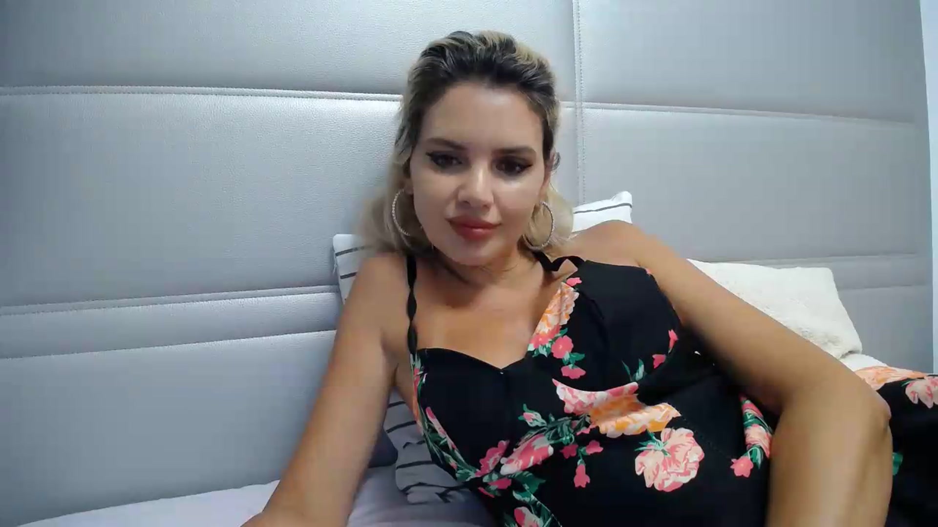 Gallery image thumbnail from Klarita's myfreecams stream on, 06/11/2026, 01:01 image 20 of 20