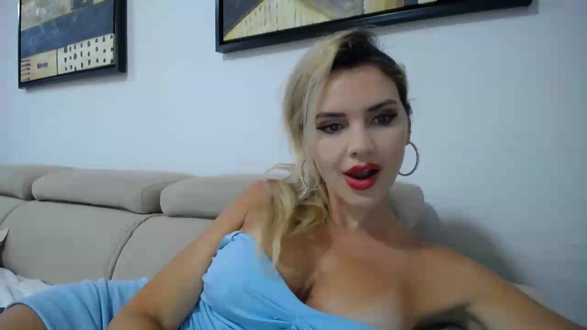 Gallery image thumbnail from Klarita's myfreecams stream on, 06/19/2026, 23:12 image 15 of 20