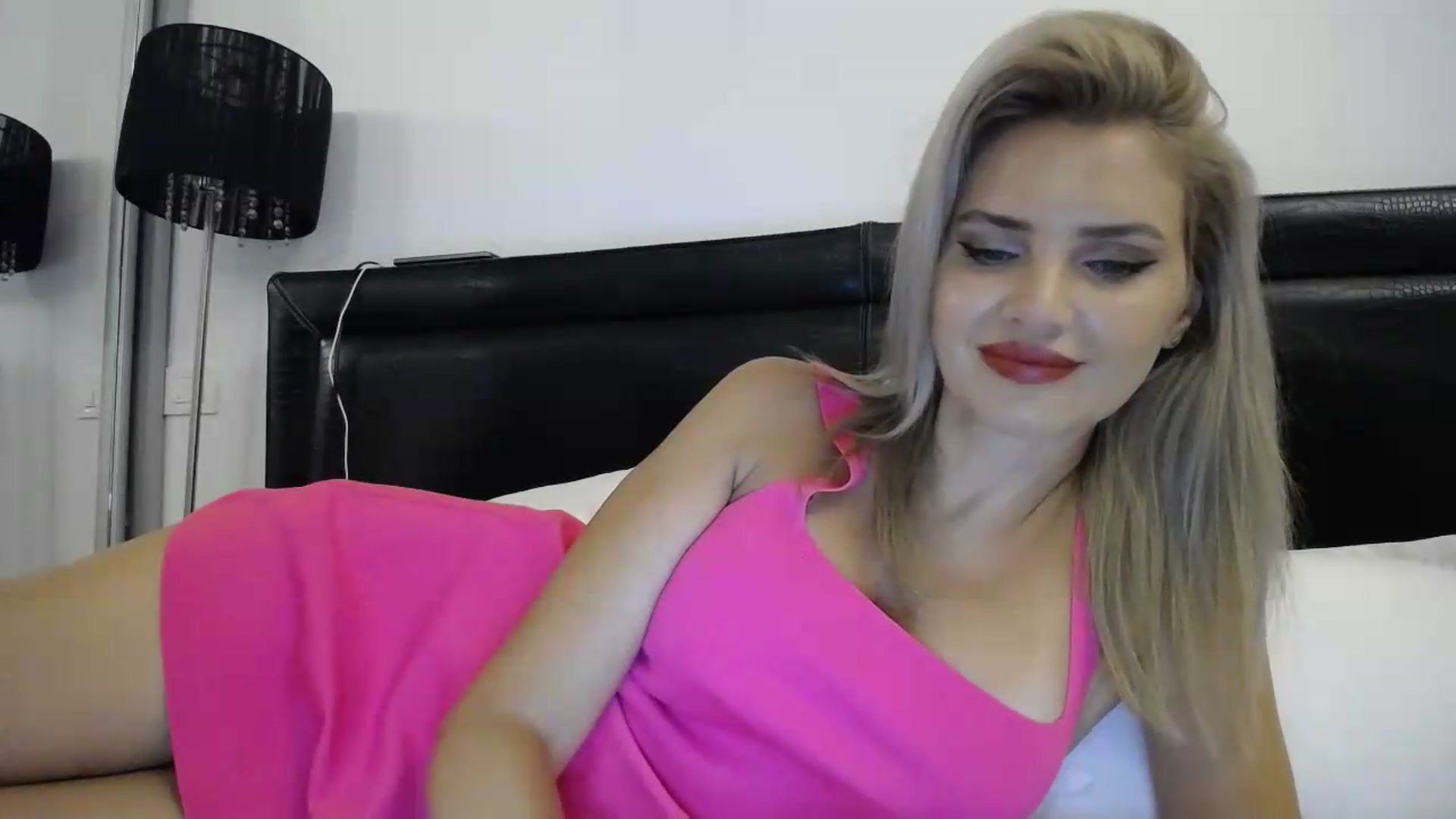 Gallery image thumbnail from Klarita's myfreecams stream on, 07/17/2026, 21:31 image 12 of 20