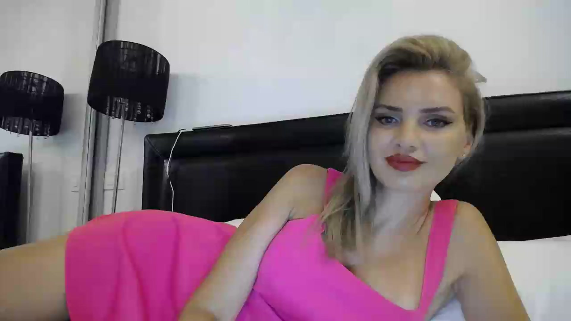 Gallery image thumbnail from Klarita's myfreecams stream on, 07/17/2026, 21:31 image 1 of 20