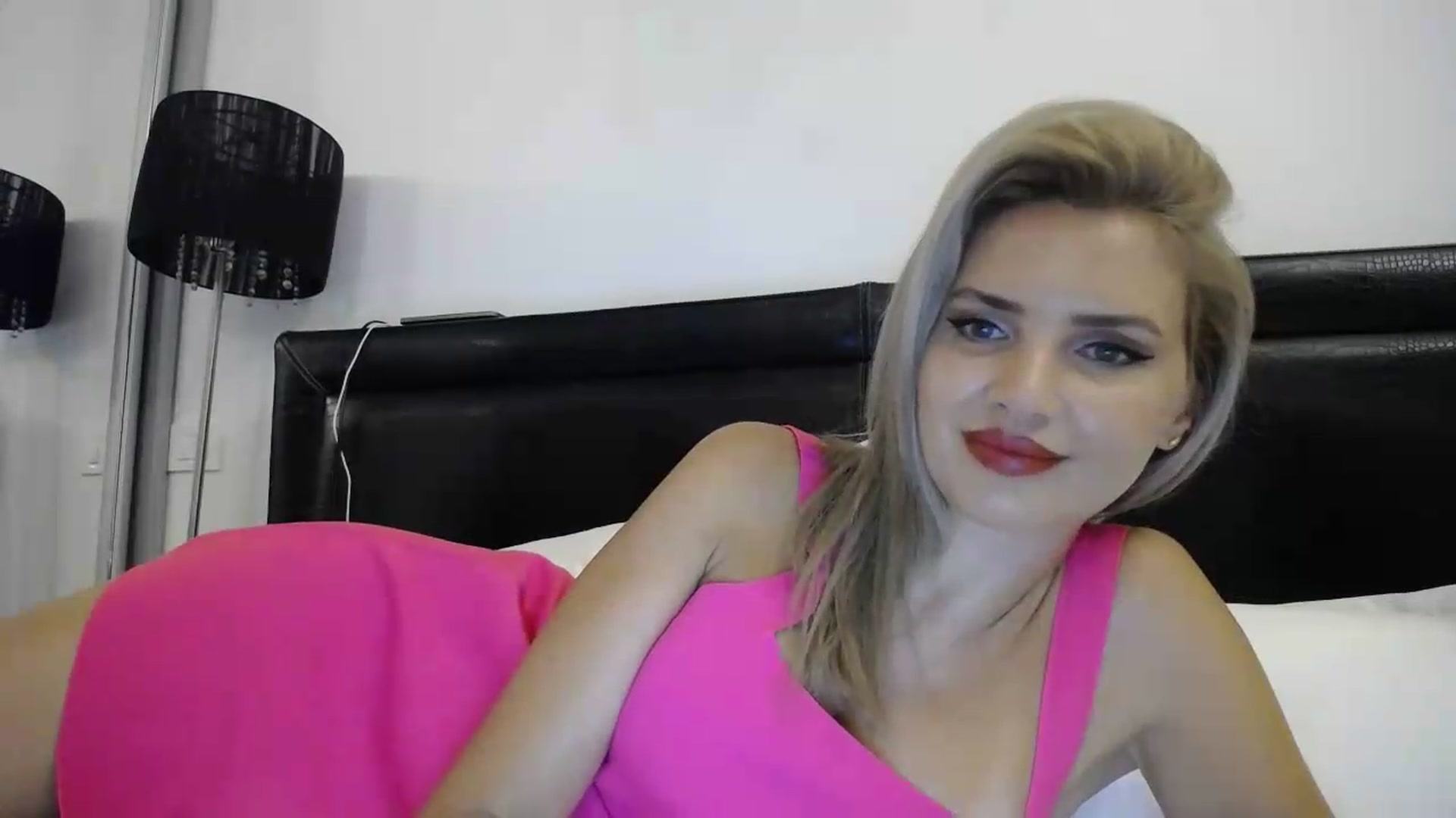 Gallery image thumbnail from Klarita's myfreecams stream on, 07/17/2026, 21:31 image 8 of 20