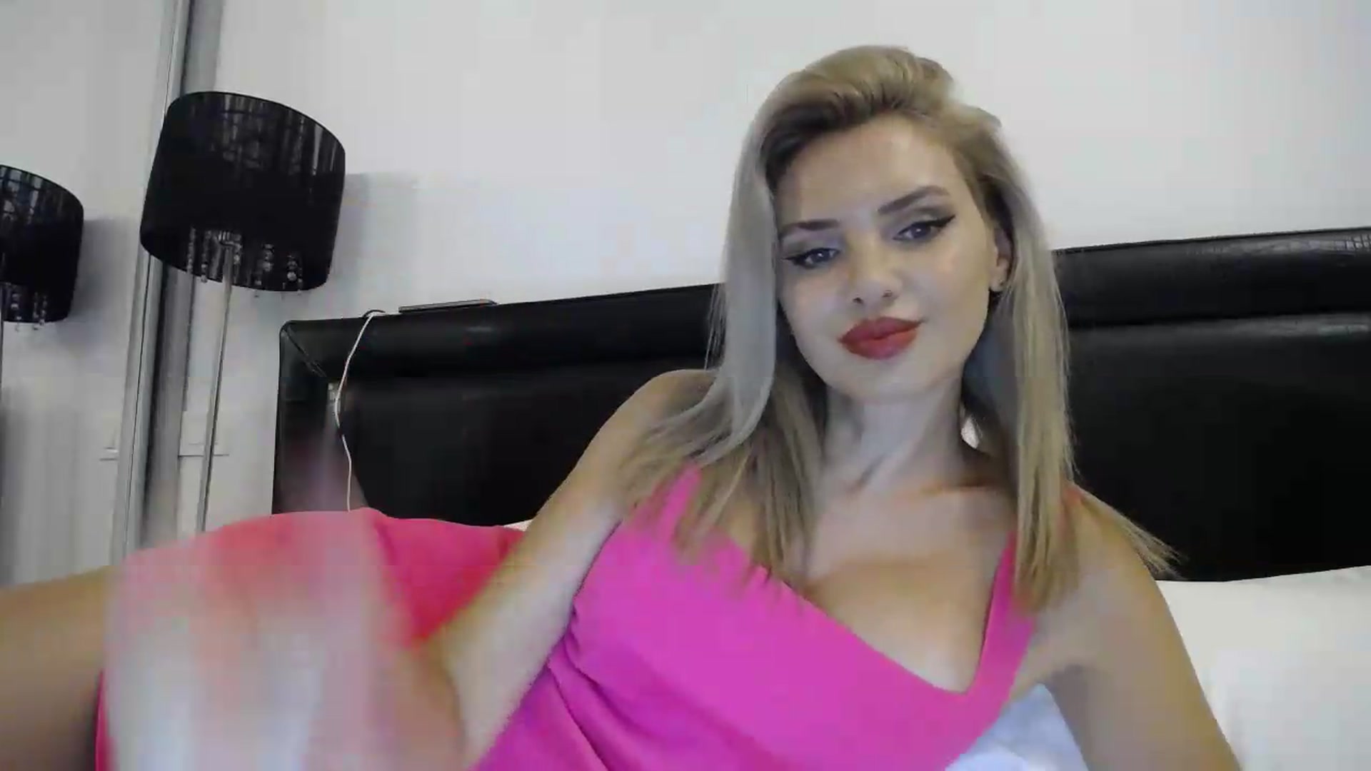 Gallery image thumbnail from Klarita's myfreecams stream on, 07/17/2026, 21:31 image 4 of 20