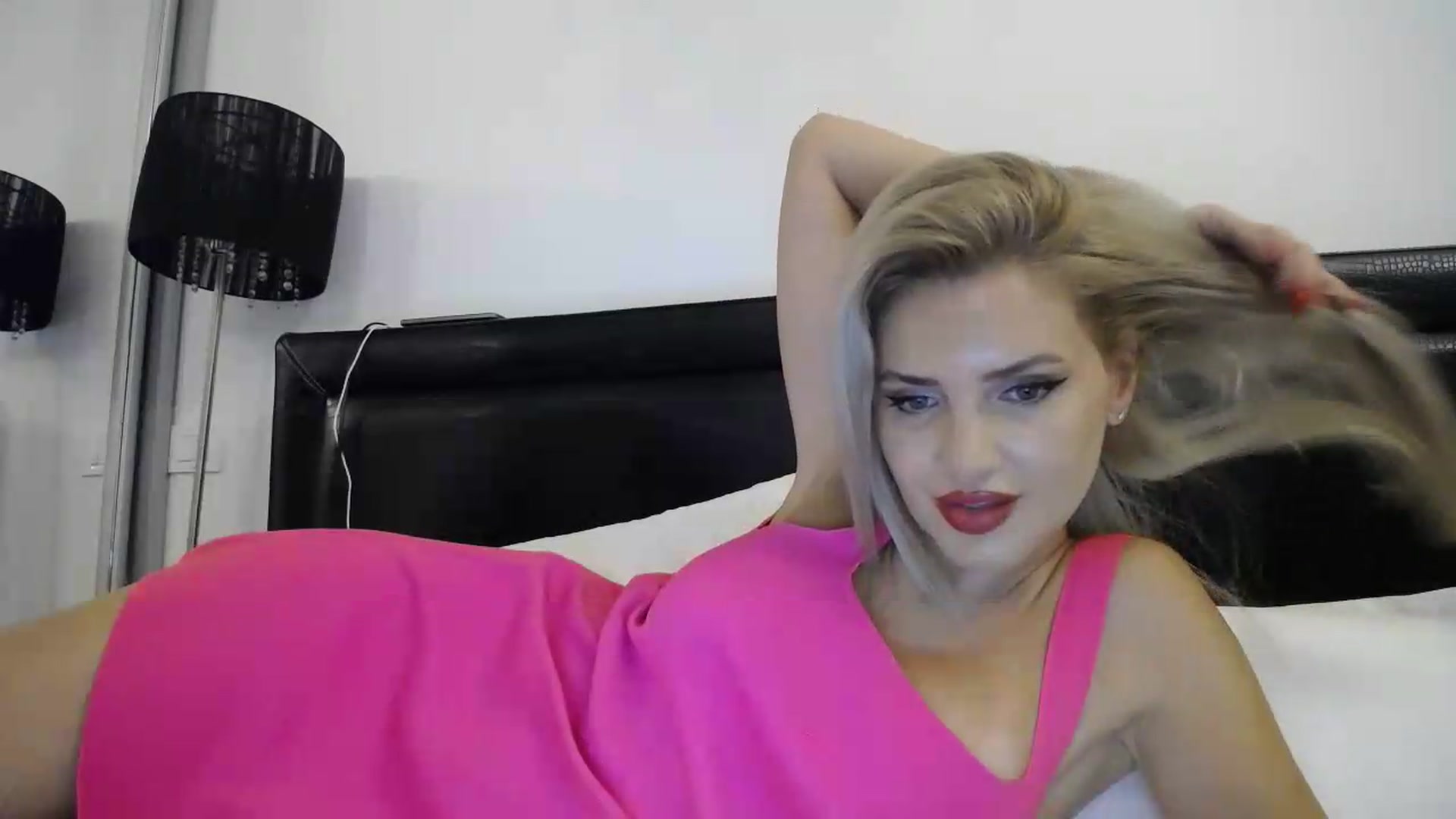 Gallery image thumbnail from Klarita's myfreecams stream on, 07/17/2026, 21:31 image 7 of 20