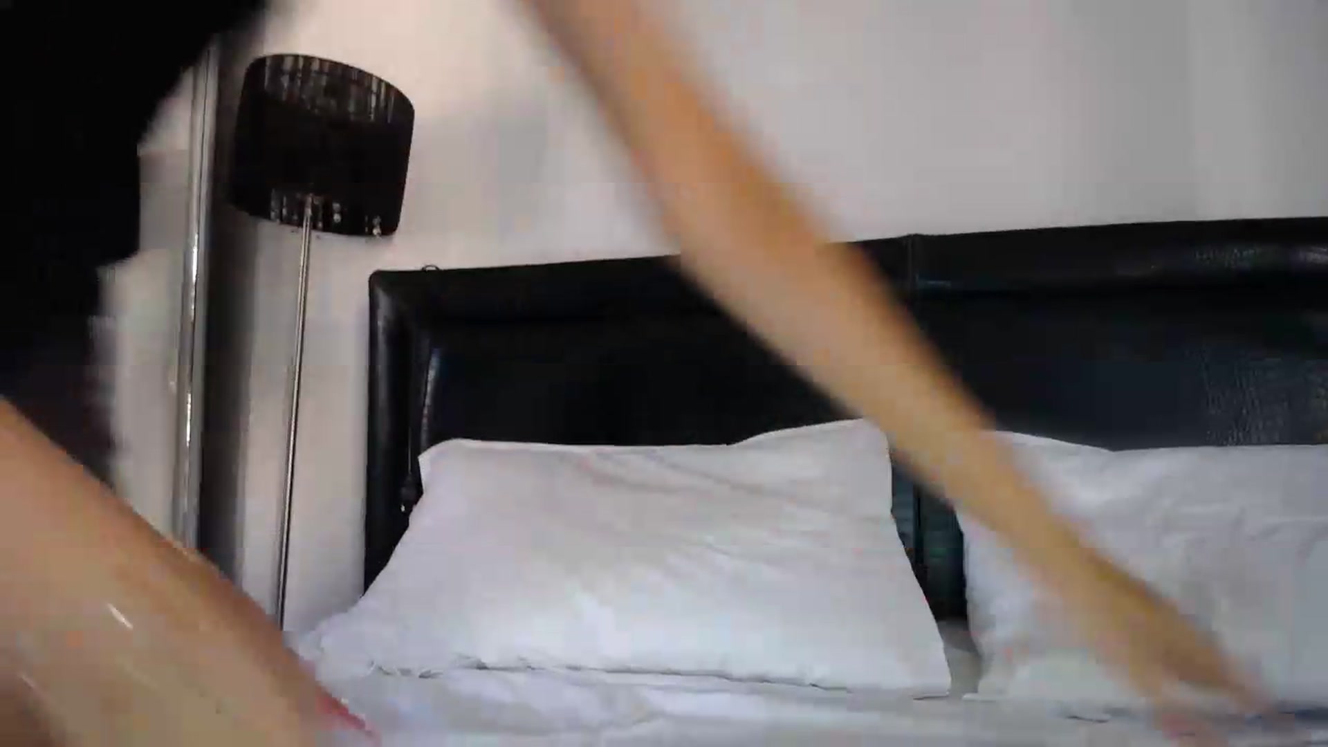 Gallery image thumbnail from Klarita's myfreecams stream on, 08/11/2026, 14:00 image 18 of 20