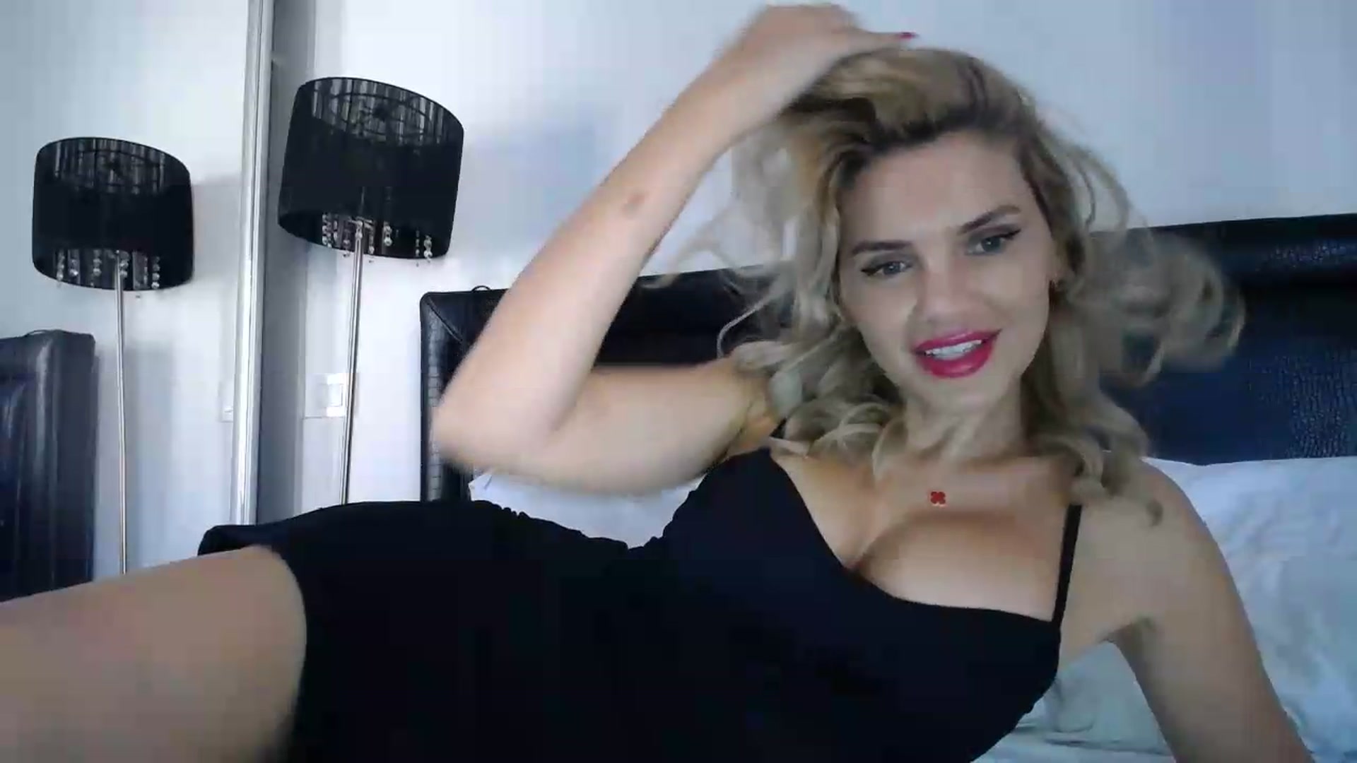 Gallery image thumbnail from Klarita's myfreecams stream on, 08/11/2026, 14:00 image 7 of 20