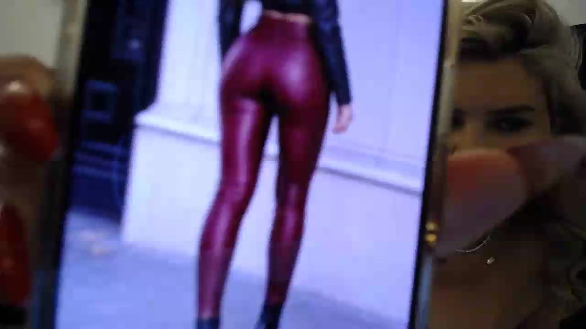 Gallery image thumbnail from Klarita's myfreecams stream on, 09/11/2026, 15:39 image 11 of 20