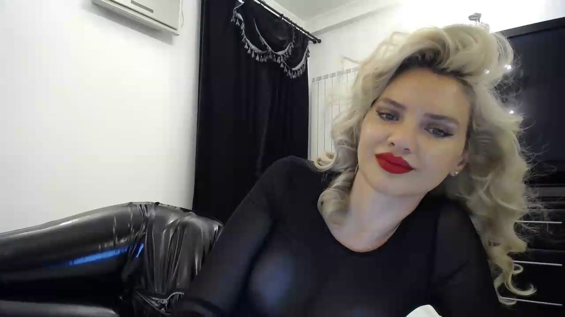Gallery image thumbnail from Klarita's myfreecams stream on, 09/17/2026, 21:59 image 7 of 20