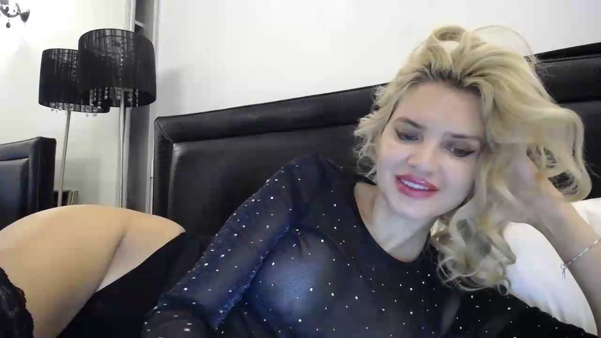 Gallery image thumbnail from Klarita's myfreecams stream on, 09/22/2026, 22:12 image 16 of 20