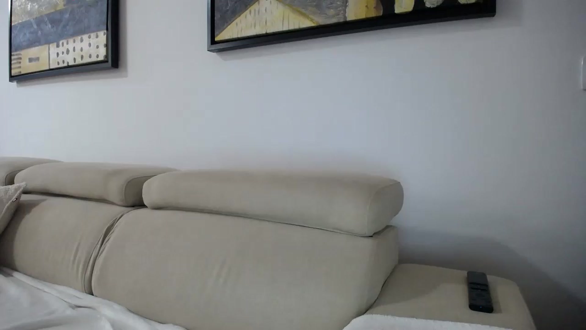Gallery image thumbnail from Klarita's myfreecams stream on, 09/29/2026, 24:01 image 12 of 20