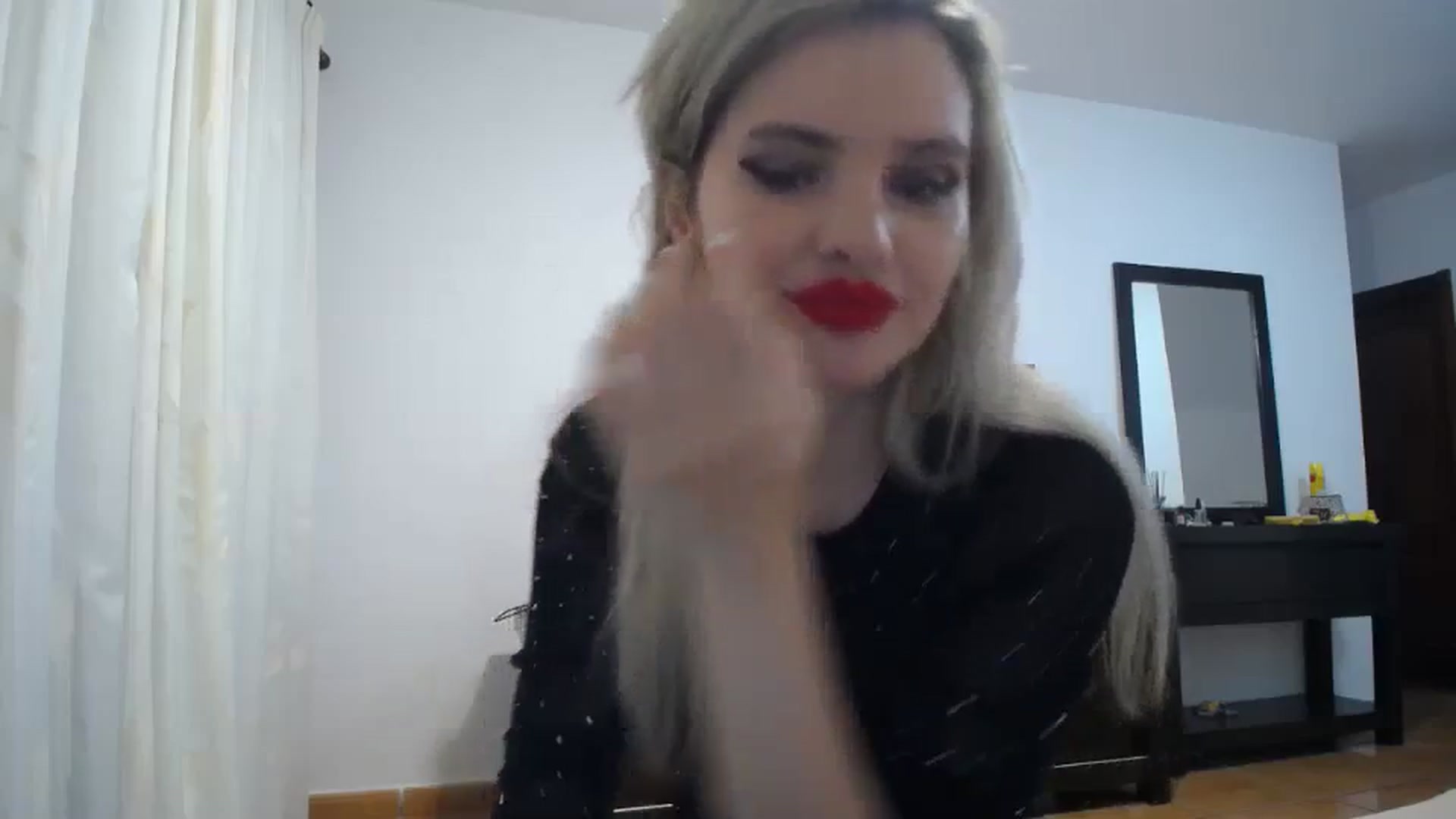 Gallery image thumbnail from Klarita_'s myfreecams stream on, 11/28/2023, 22:16 image 13 of 20