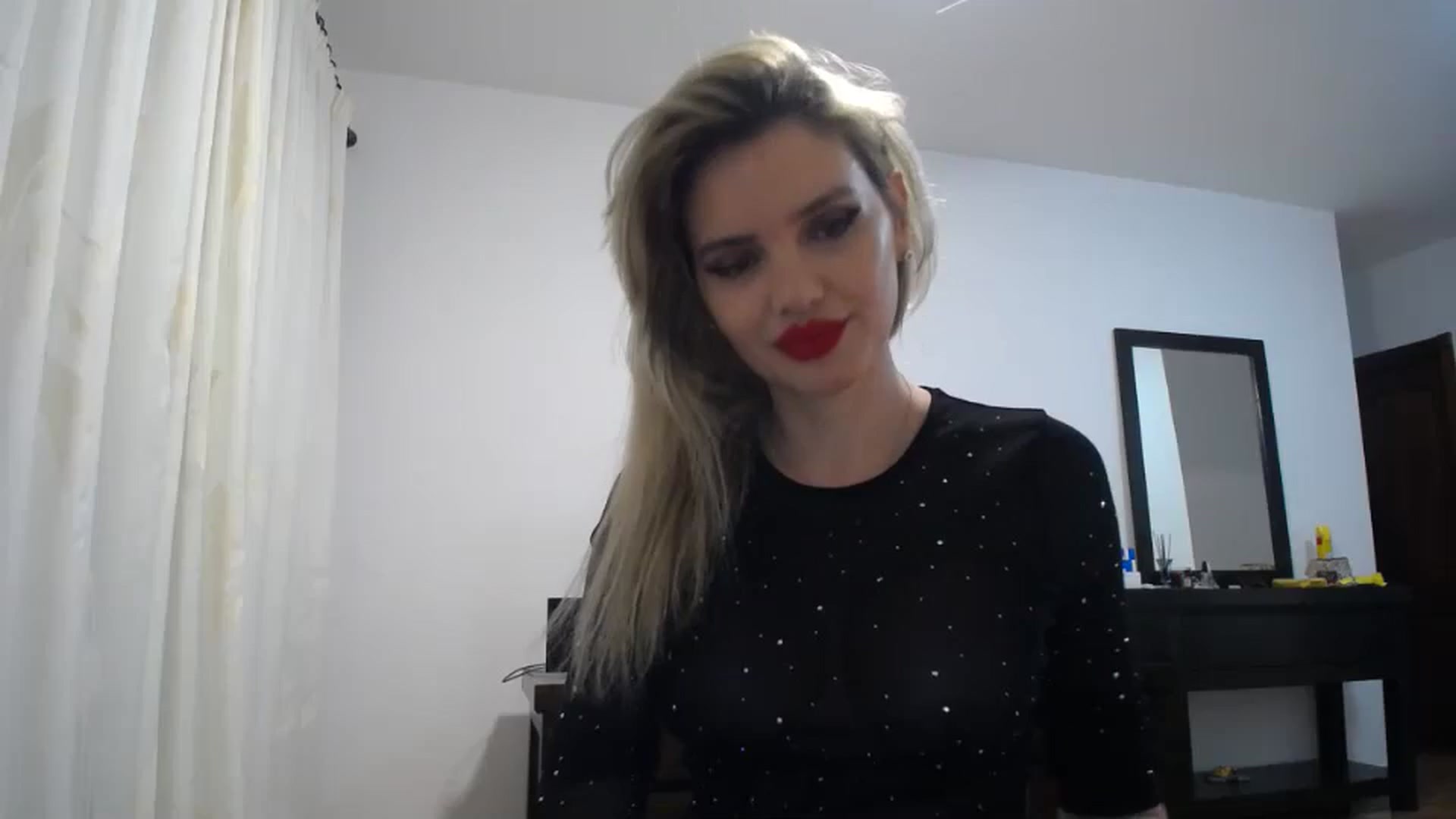 Gallery image thumbnail from Klarita_'s myfreecams stream on, 11/28/2023, 22:16 image 7 of 20