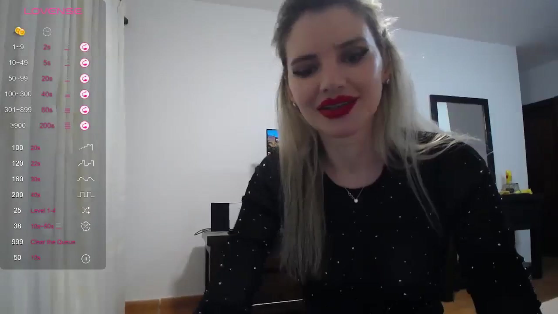 Gallery image thumbnail from Klarita_'s myfreecams stream on, 11/28/2023, 23:32 image 5 of 20