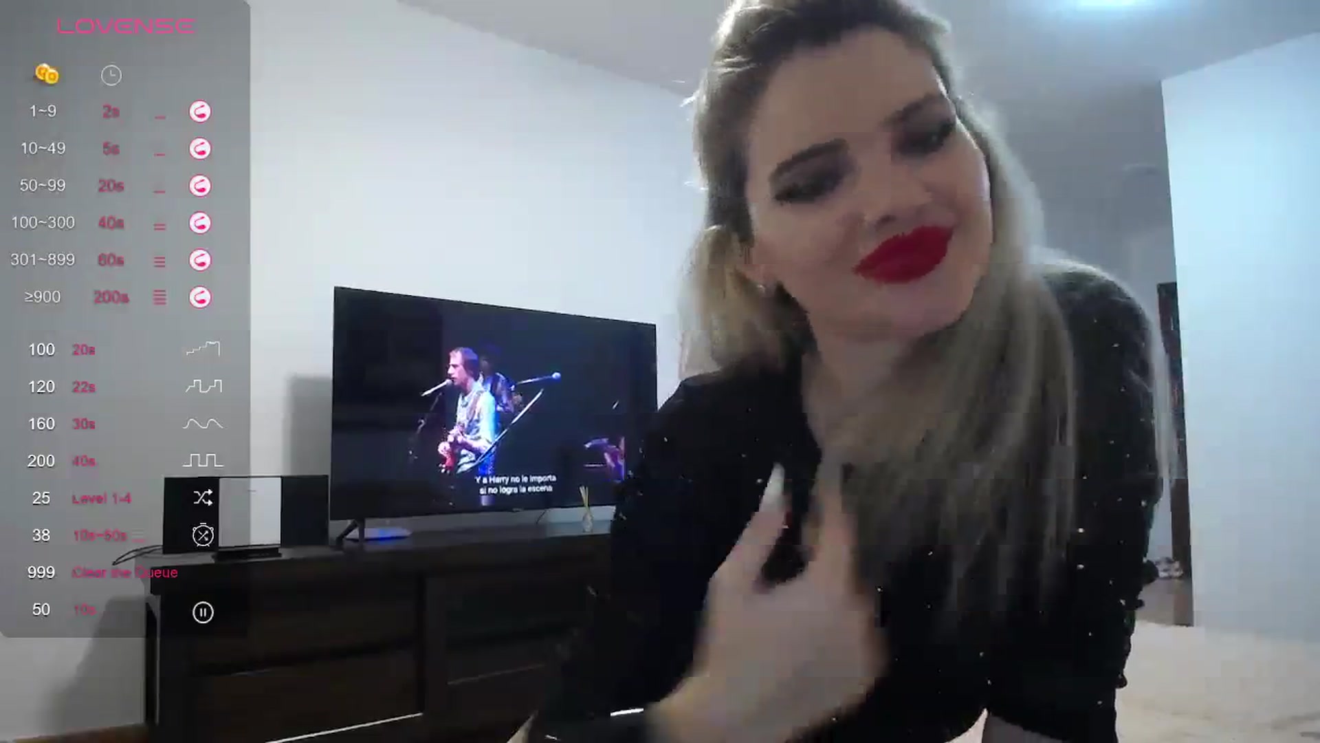 Gallery image thumbnail from Klarita_'s myfreecams stream on, 11/28/2023, 23:32 image 7 of 20