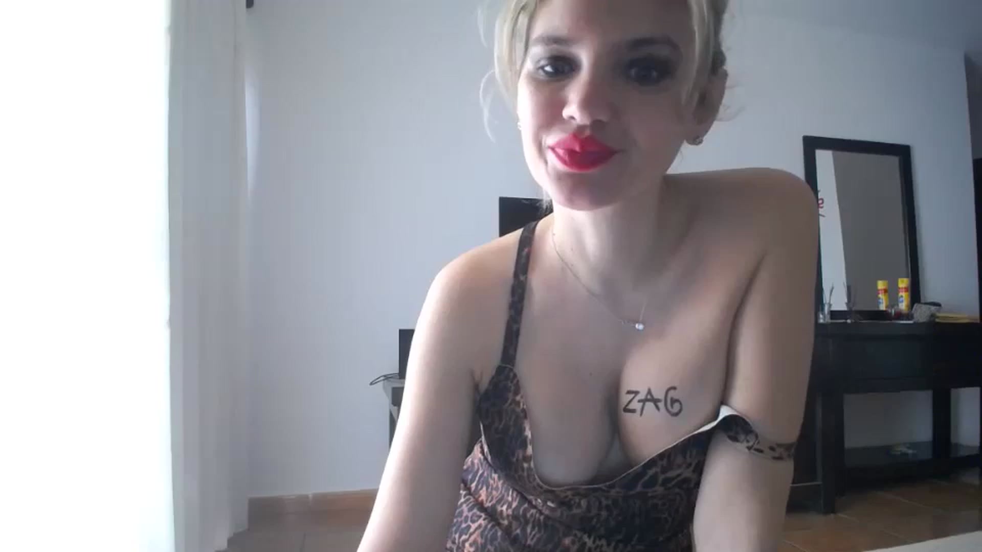 Gallery image thumbnail from Klarita_'s myfreecams stream on, 12/02/2023, 15:46 image 14 of 20