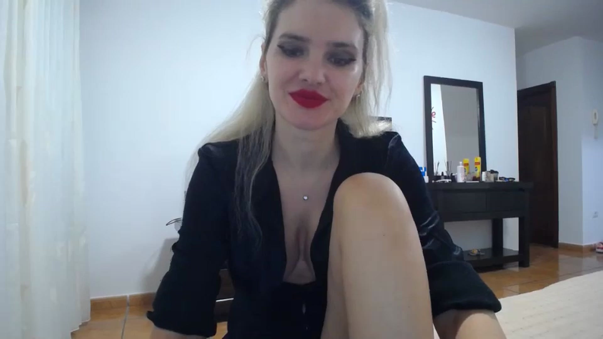 Gallery image thumbnail from Klarita_'s myfreecams stream on, 12/06/2023, 22:17 image 20 of 20