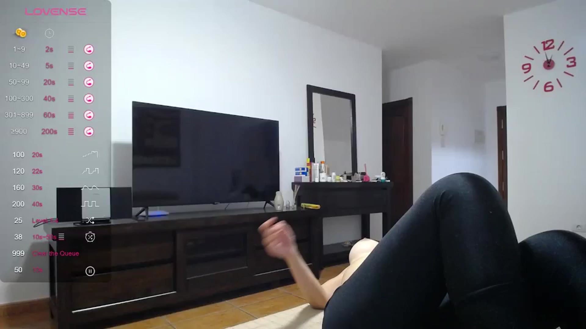 Gallery image thumbnail from Klarita_'s myfreecams stream on, 12/13/2023, 23:06 image 16 of 20