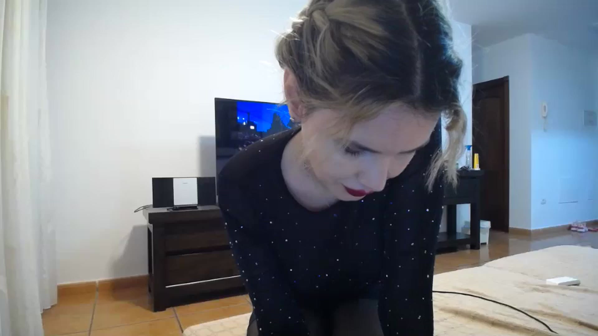 Gallery image thumbnail from Klarita_'s myfreecams stream on, 12/14/2023, 22:23 image 1 of 20