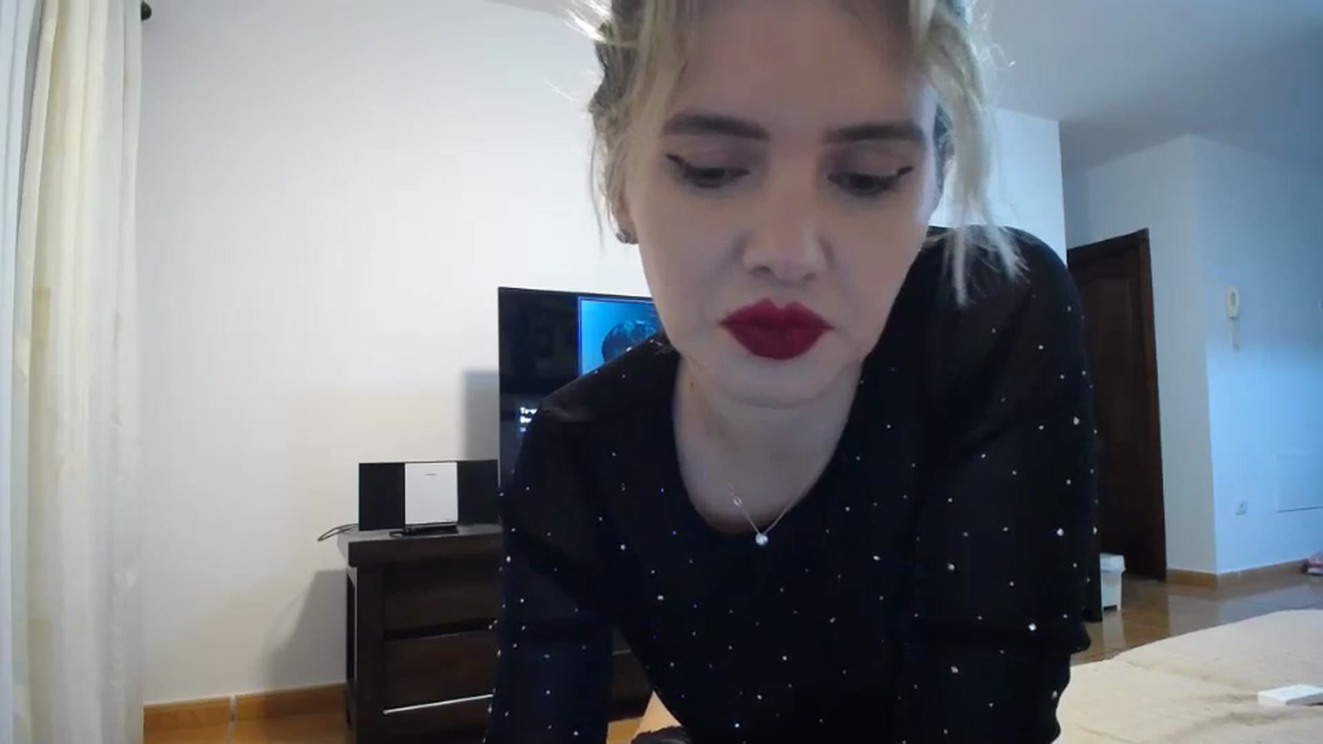 Gallery image thumbnail from Klarita_'s myfreecams stream on, 12/14/2023, 22:23 image 12 of 20