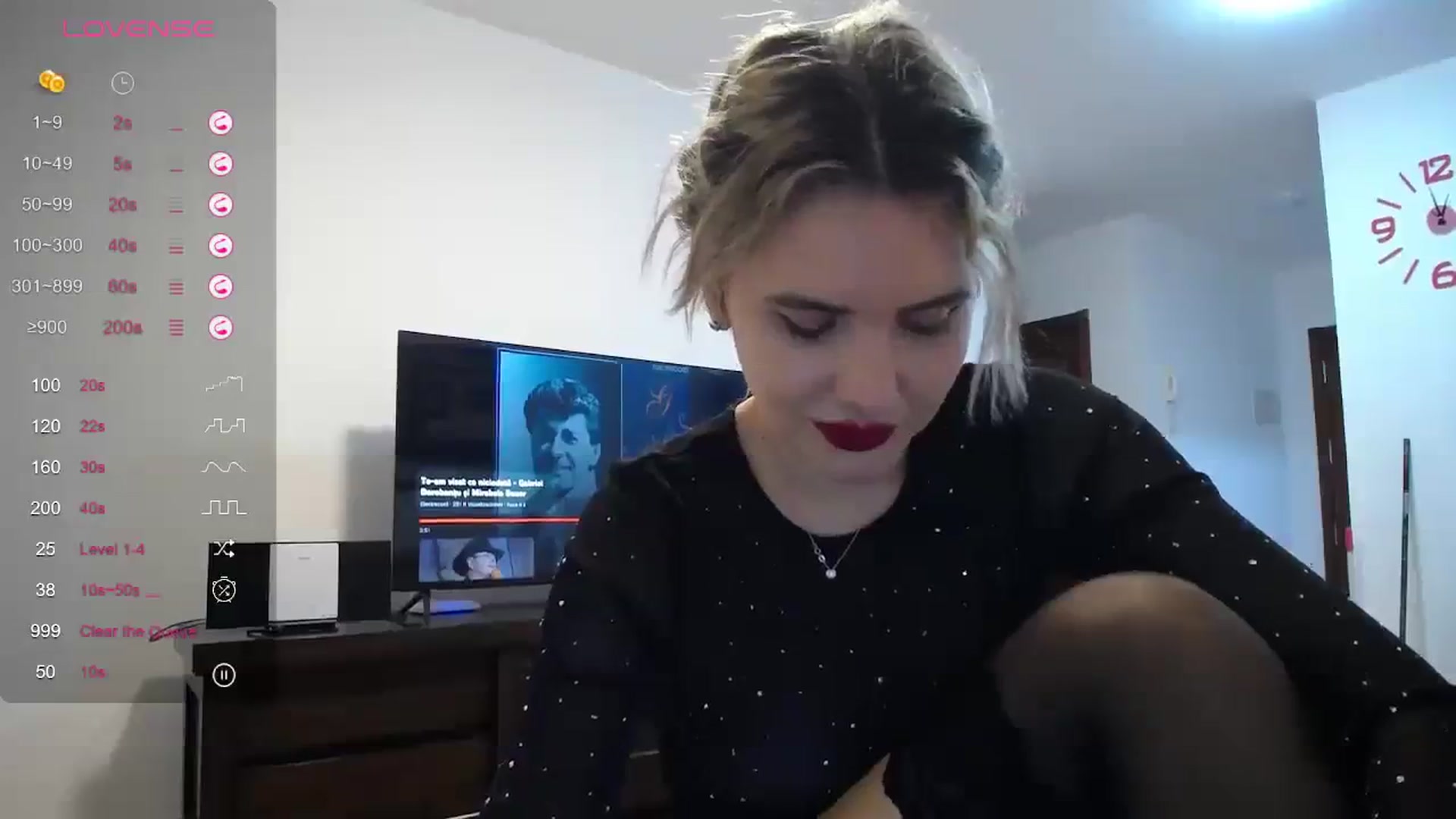 Gallery image thumbnail from Klarita_'s myfreecams stream on, 12/14/2023, 23:14 image 7 of 20