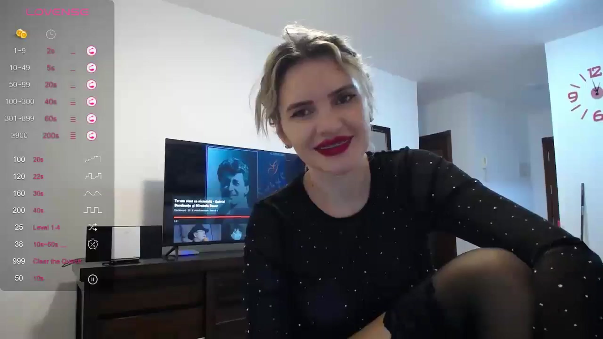 Gallery image thumbnail from Klarita_'s myfreecams stream on, 12/14/2023, 23:14 image 4 of 20