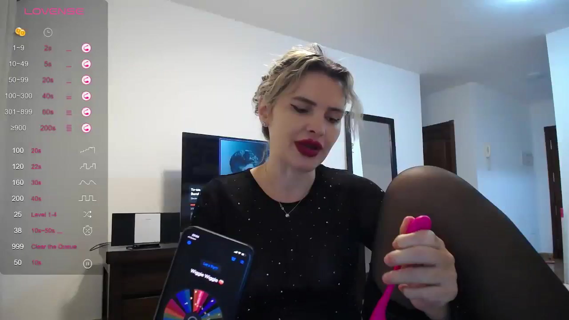Gallery image thumbnail from Klarita_'s myfreecams stream on, 12/14/2023, 23:14 image 12 of 20