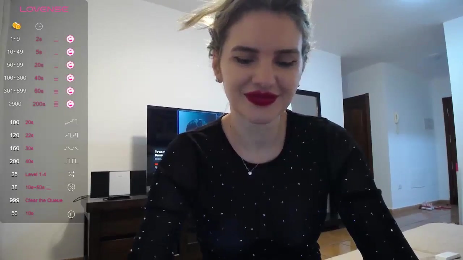 Gallery image thumbnail from Klarita_'s myfreecams stream on, 12/14/2023, 23:14 image 8 of 20