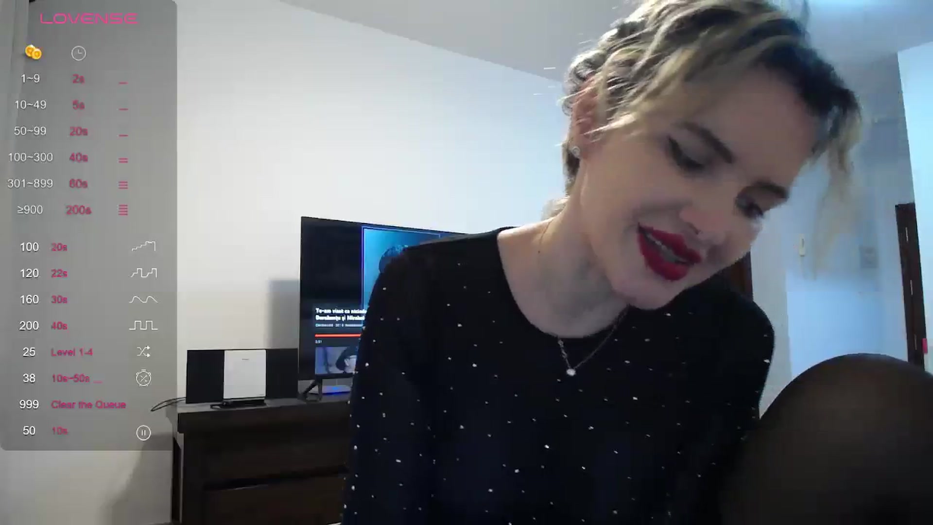 Gallery image thumbnail from Klarita_'s myfreecams stream on, 12/14/2023, 23:14 image 13 of 20