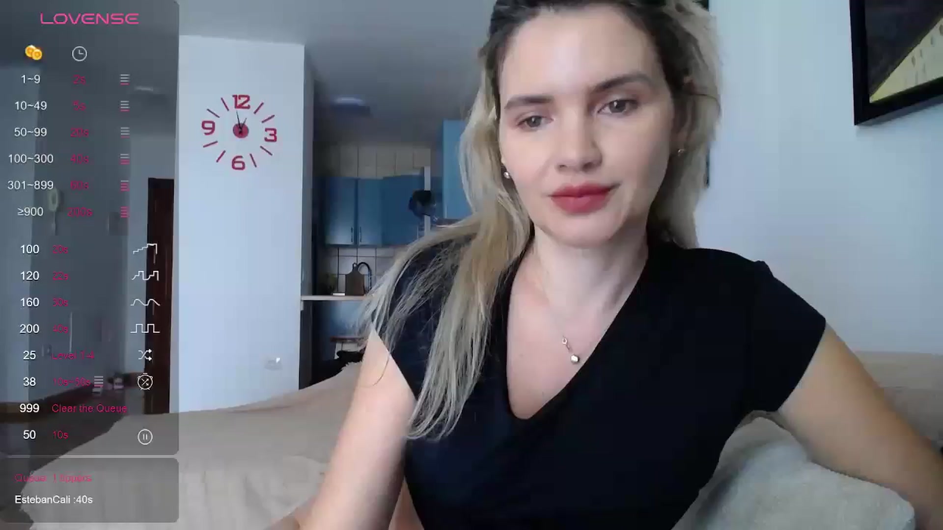 Gallery image thumbnail from Klarita_'s myfreecams stream on, 12/18/2023, 15:09 image 1 of 20