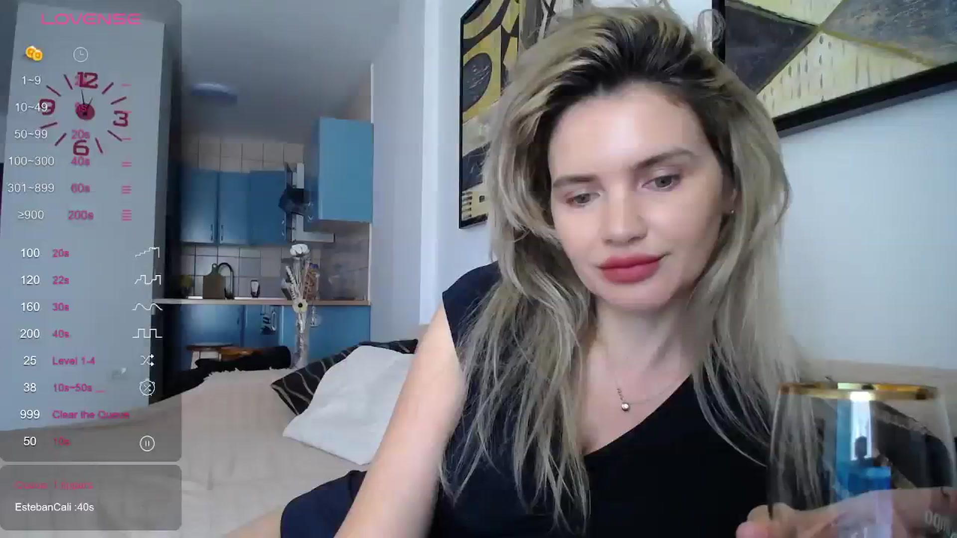 Gallery image thumbnail from Klarita_'s myfreecams stream on, 12/18/2023, 15:09 image 6 of 20