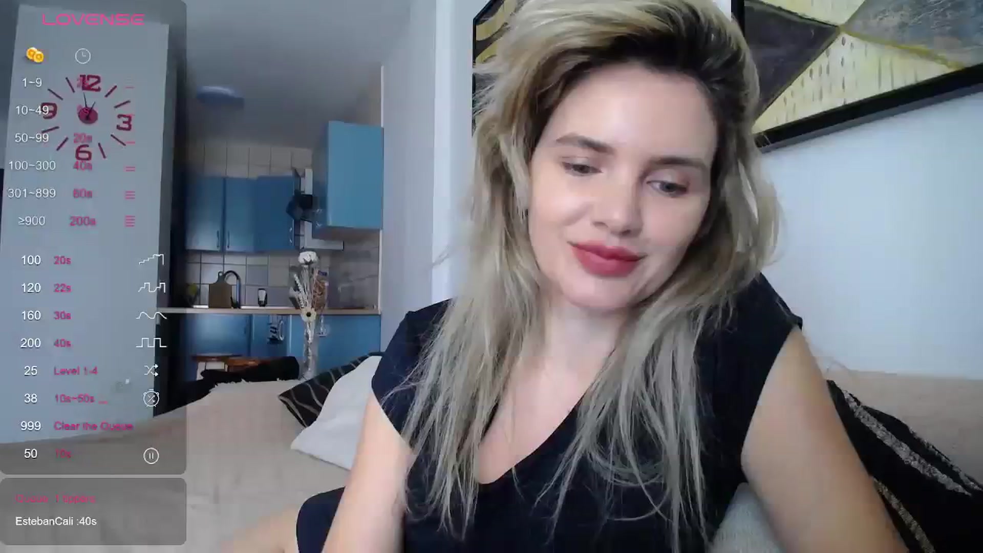 Gallery image thumbnail from Klarita_'s myfreecams stream on, 12/18/2023, 15:09 image 8 of 20
