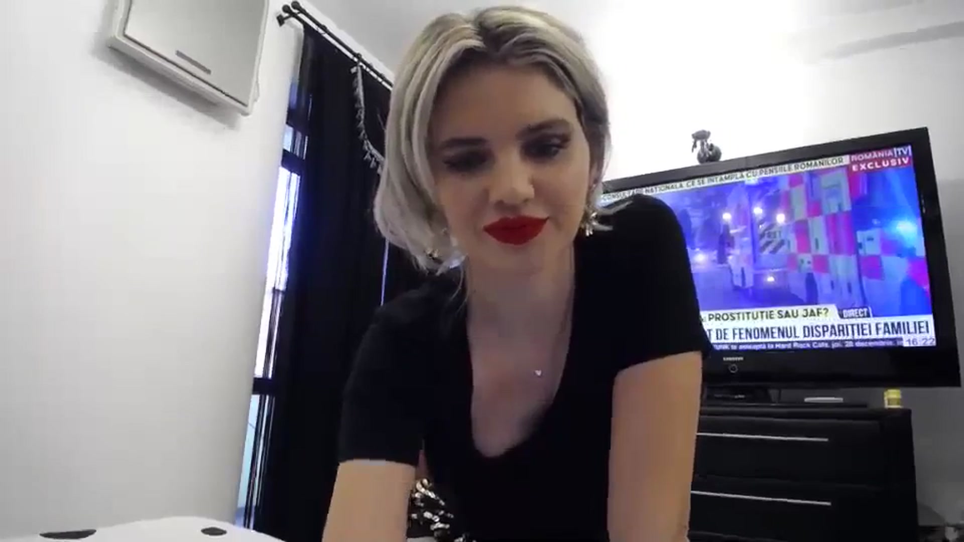 Gallery image thumbnail from Klarita_'s myfreecams stream on, 12/23/2023, 15:21 image 4 of 20