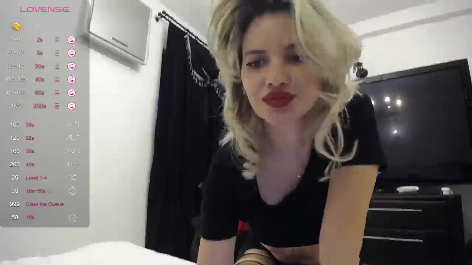 Gallery image thumbnail from Klarita_'s myfreecams stream on, 01/12/2024, 15:43 image 3 of 20