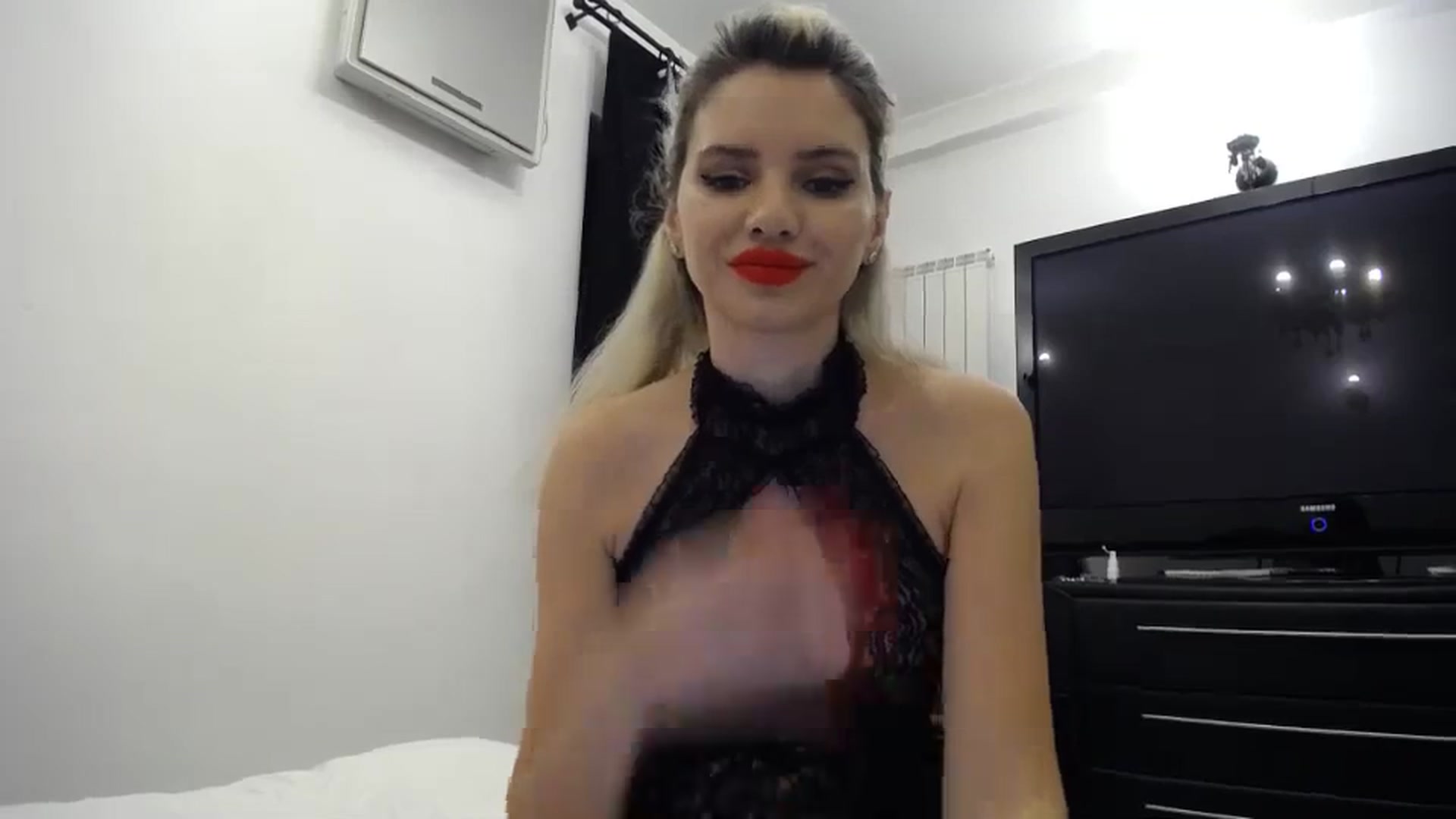 Gallery image thumbnail from Klarita_'s myfreecams stream on, 01/18/2024, 22:07 image 11 of 20