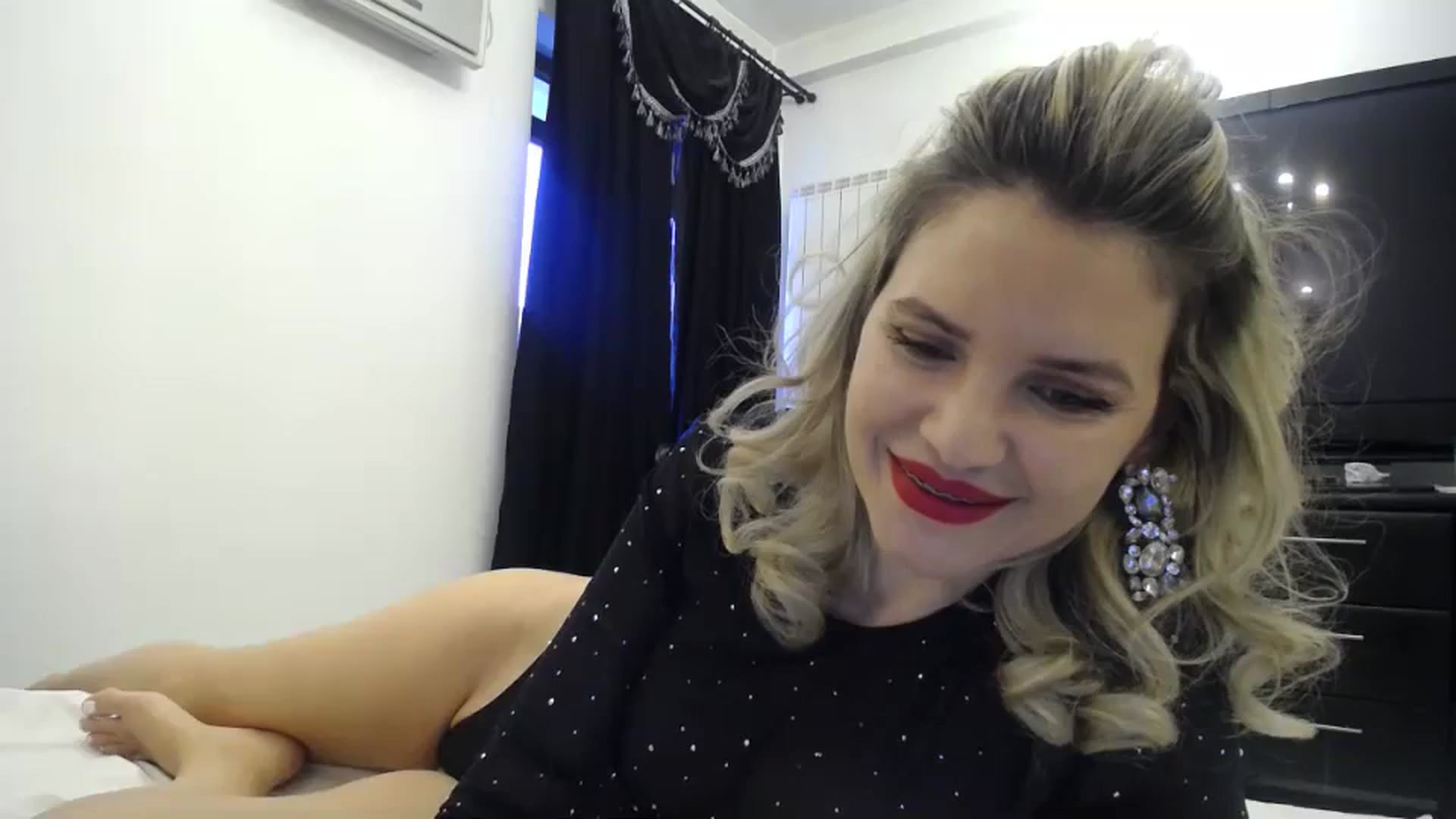 Gallery image thumbnail from Klarita_'s myfreecams stream on, 01/27/2024, 15:08 image 12 of 20