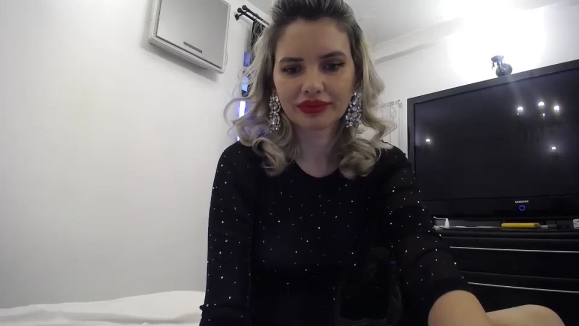 Gallery image thumbnail from Klarita_'s myfreecams stream on, 01/27/2024, 15:08 image 17 of 20