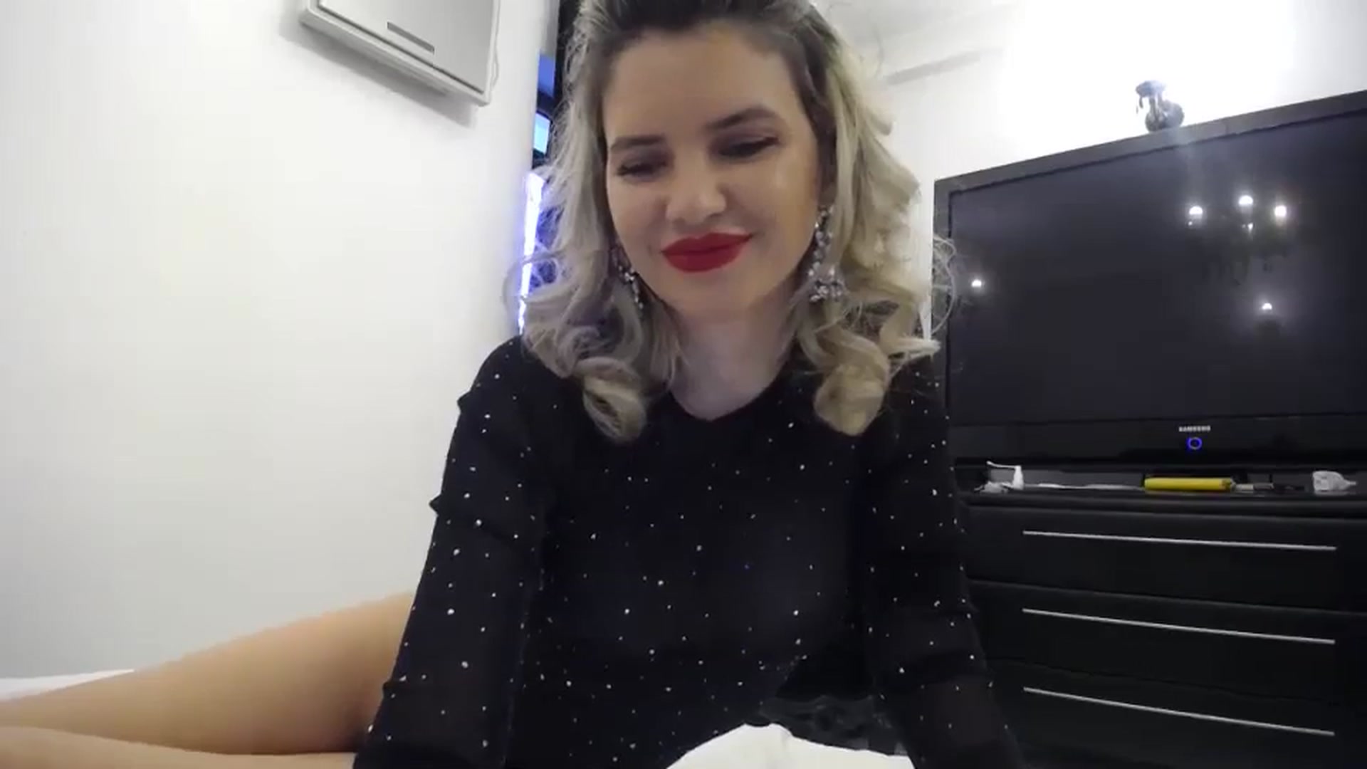 Gallery image thumbnail from Klarita_'s myfreecams stream on, 01/27/2024, 15:08 image 14 of 20