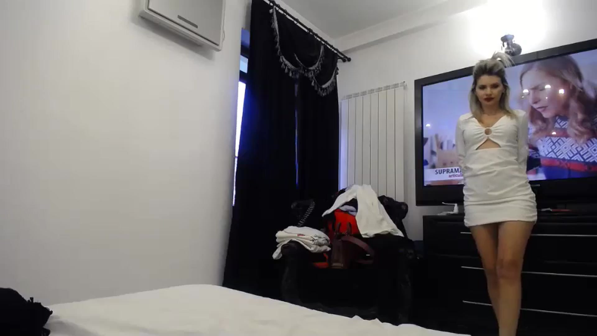Gallery image thumbnail from Klarita_'s myfreecams stream on, 02/02/2024, 14:58 image 19 of 20
