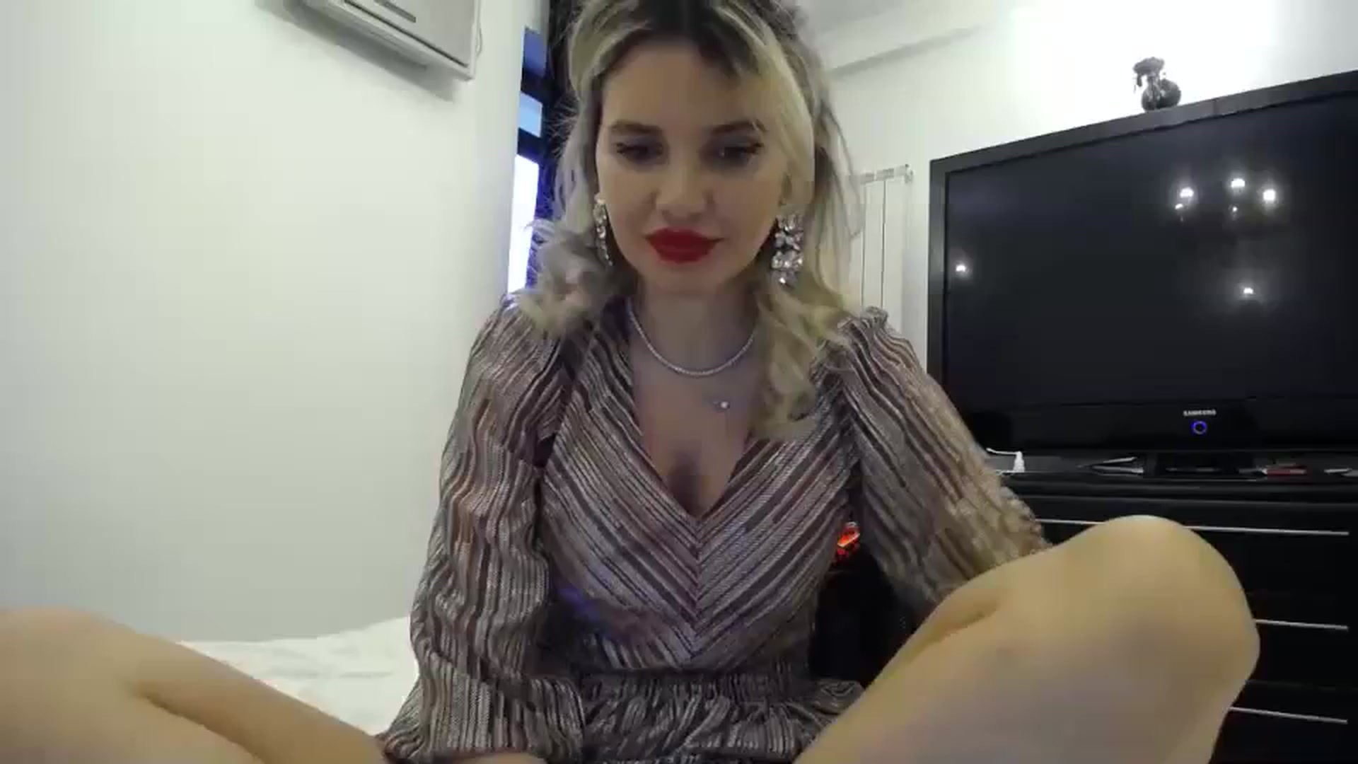 Gallery image thumbnail from Klarita_'s myfreecams stream on, 02/09/2024, 15:28 image 19 of 20