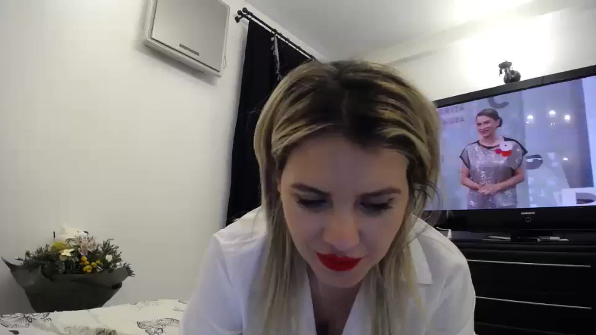 Gallery image thumbnail from Klarita_'s myfreecams stream on, 02/17/2024, 15:02 image 14 of 20