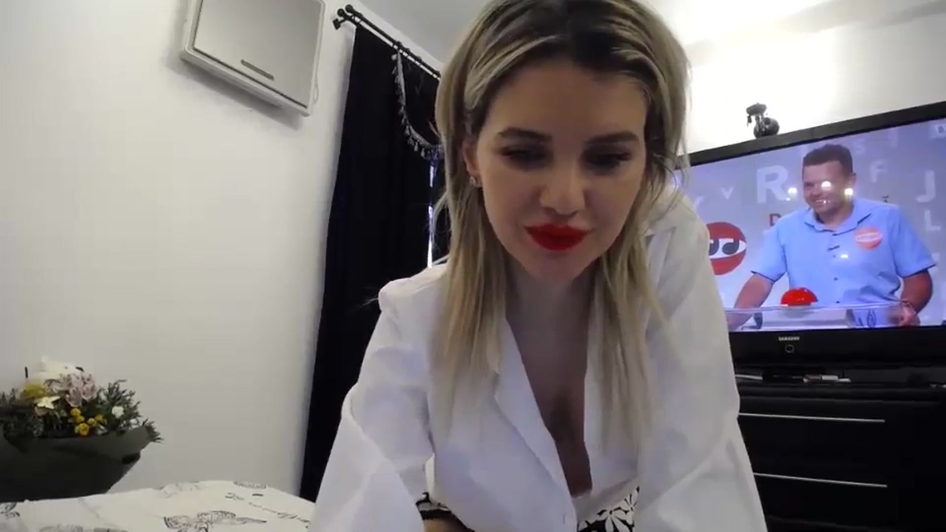 Gallery image thumbnail from Klarita_'s myfreecams stream on, 02/17/2024, 15:02 image 13 of 20