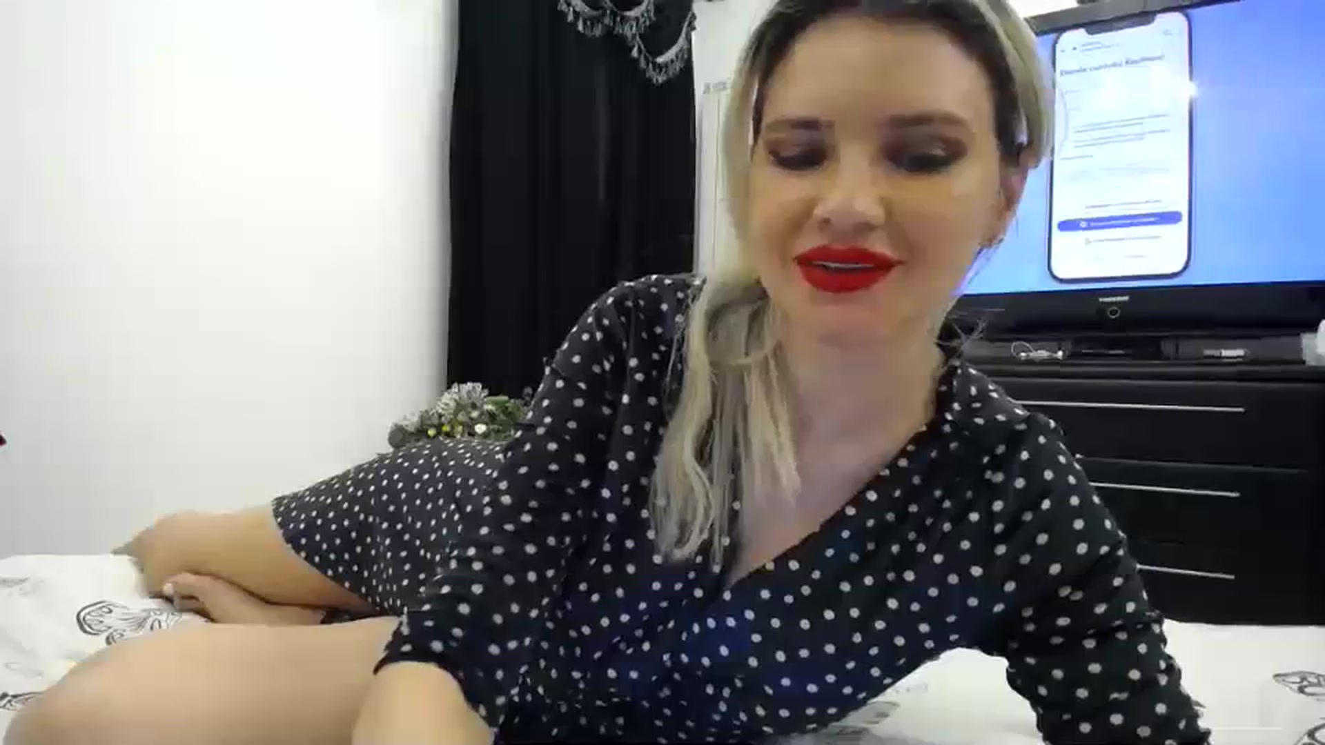 Gallery image thumbnail from Klarita_'s myfreecams stream on, 02/20/2024, 22:01 image 2 of 20