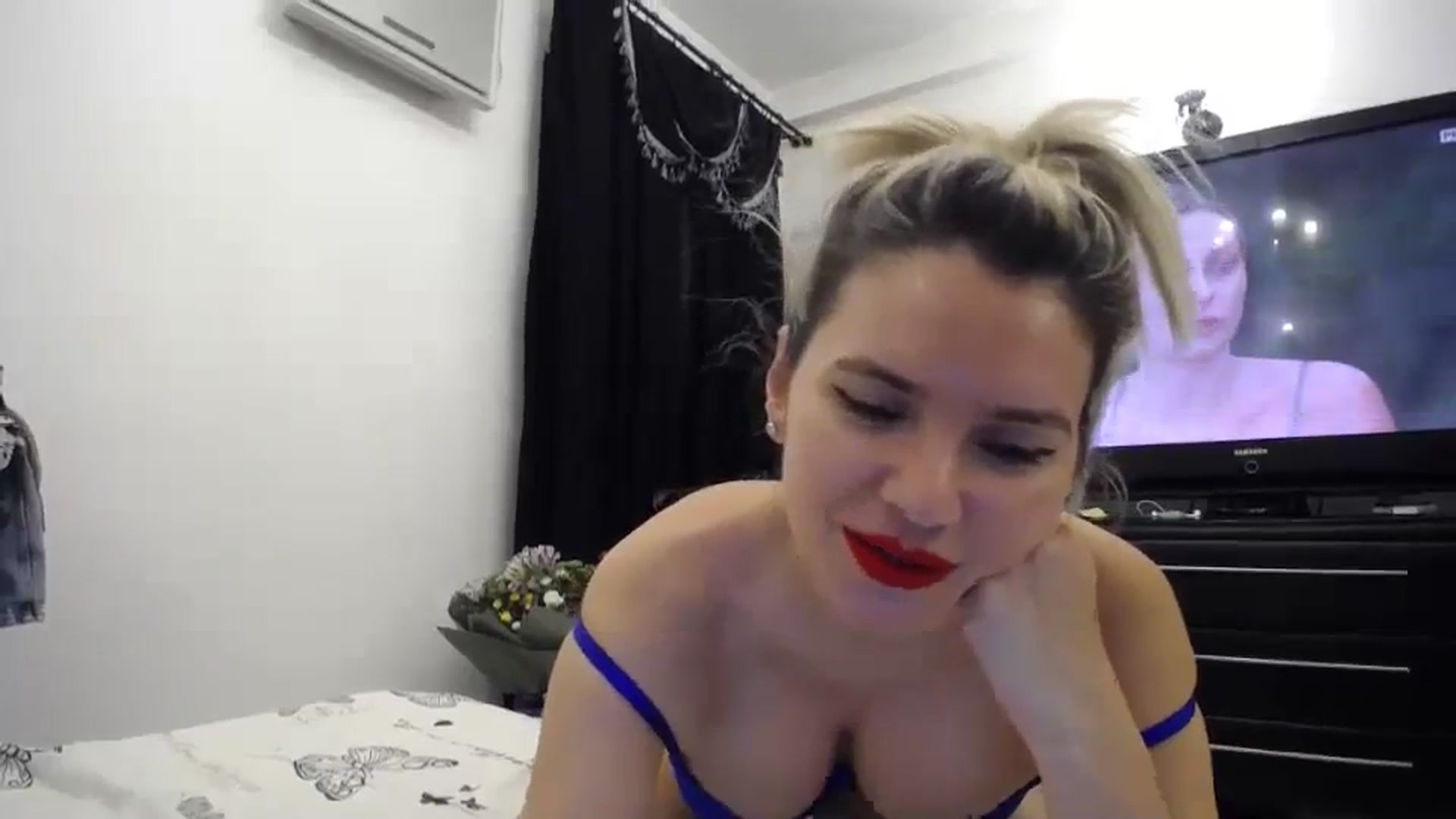 Gallery image thumbnail from Klarita_'s myfreecams stream on, 02/21/2024, 22:29 image 2 of 20