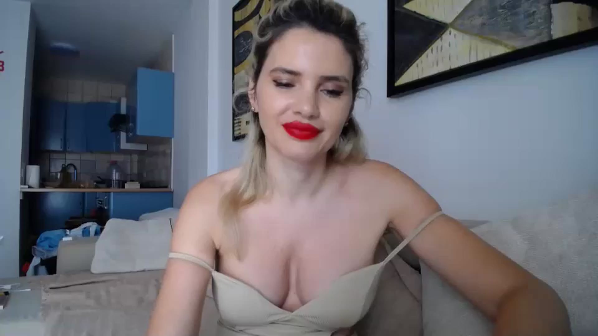Gallery image thumbnail from Klarita_'s myfreecams stream on, 03/24/2024, 15:32 image 20 of 20
