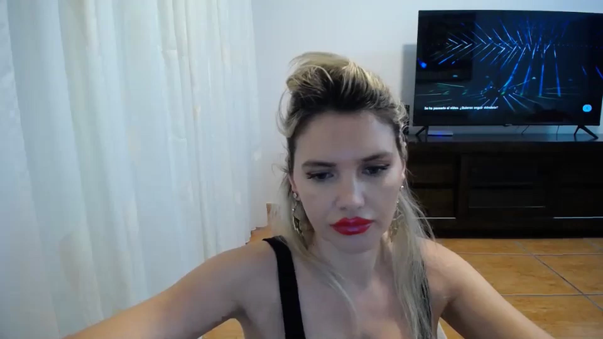Gallery image thumbnail from Klarita_'s myfreecams stream on, 03/27/2024, 22:04 image 4 of 20