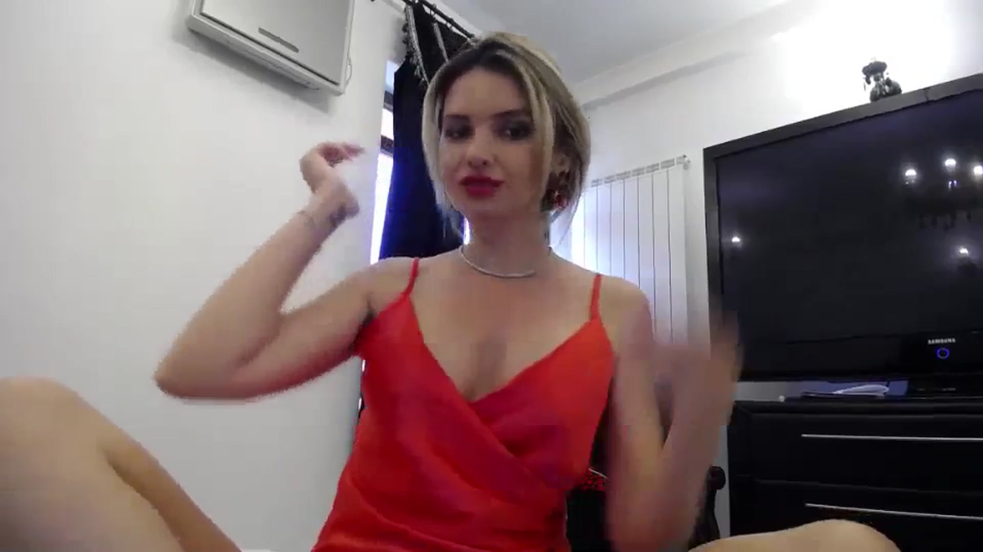 Gallery image thumbnail from Klarita_'s myfreecams stream on, 04/13/2024, 16:52 image 8 of 20